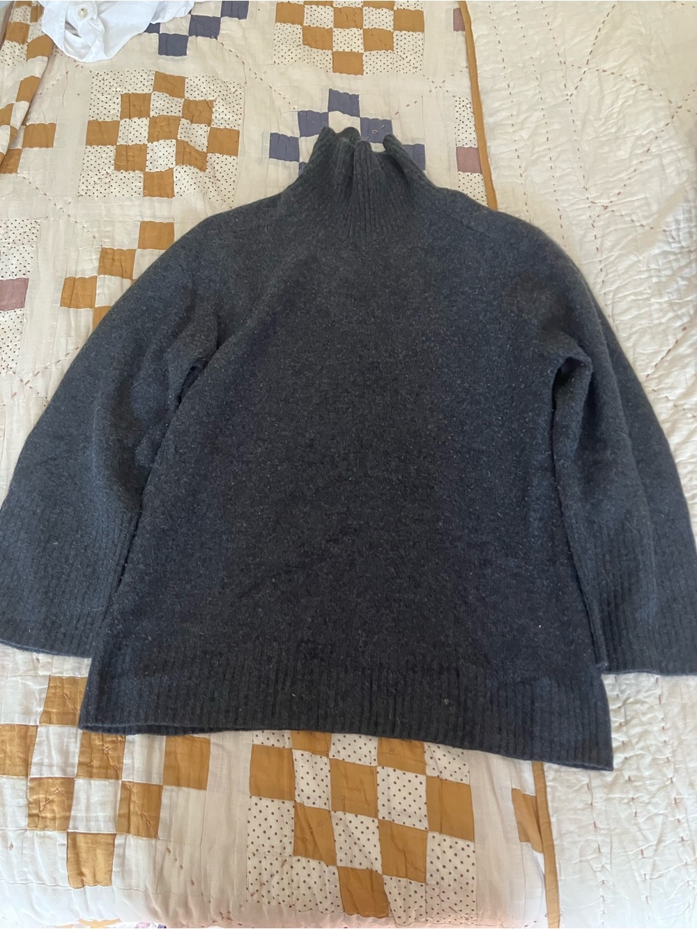 COS cashmere Dark Gray Turtleneck Sweater